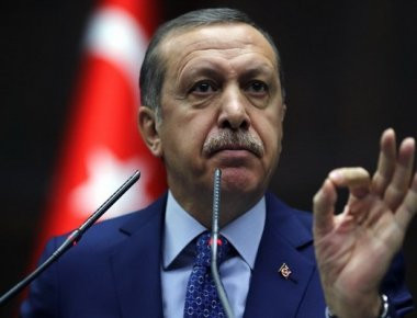 Συνεχίζει «το βιολί του» ο Ερντογάν: Kατηγορεί τους Ολλανδούς για το ρόλο τους στη σφαγή της Σρεμπρένιτσα